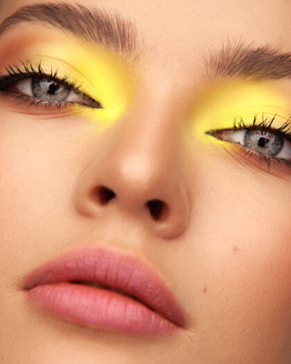 Yellow Close Up (Package)